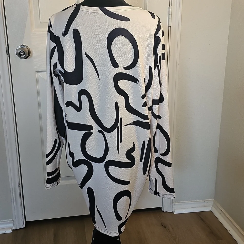 NWOT Women's Geometric Open Front Bold Lightweight Unique Long Cardigan XL - Picture 4 of 14